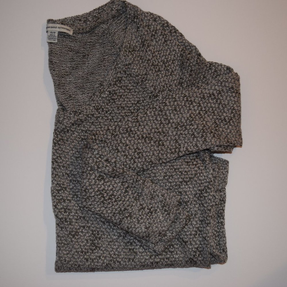 American Eagle Gray Long Sleeve Sweater